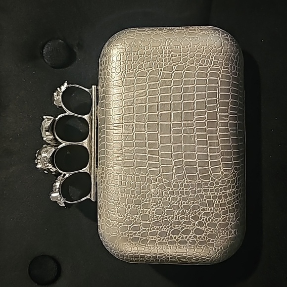Silver Skull MCQ Inspired Brass Knuckle Crocodile Pattern Clutch Bag - Picture 3 of 7